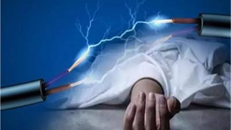صعق كهربائي وراء مصرع طالب داخل مسكنه في الحوامدية
