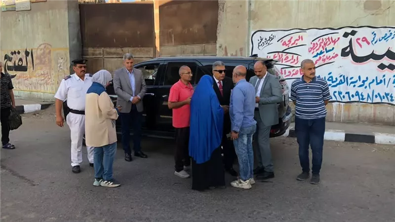 محافظ الدقهلية يتابع مواقف سندوب صباحا ويشدد على انتظام حركة نقل الطلاب والمواطنين