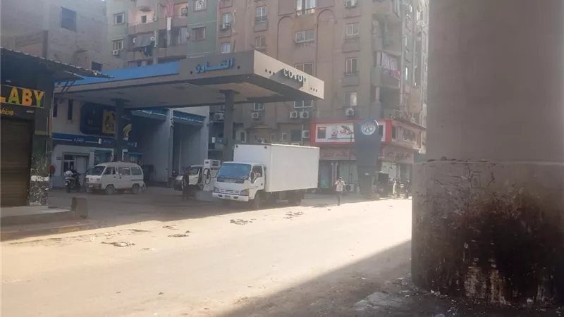 حملات مكثفة لرفع كفاءة النظافة بحي الوراق