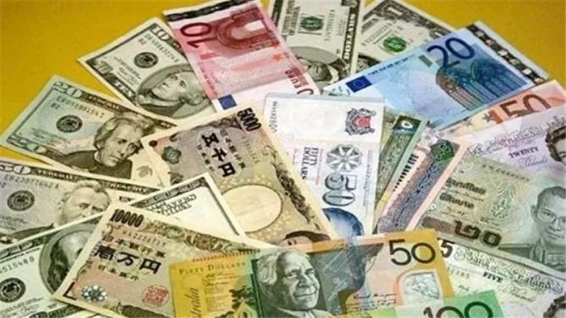 الدولار يلامس 52.60 جنيه واليورو يقترب من 59جنيهاً.. أسعار العملات الأجنبية اليوم الاثنين