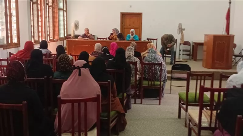 ندوة توعوية بقرية أبو سلطان للتعريف بخدمات «صندوق التنمية المحلية» وتشجيع العمل الحر بالإسماعيلية