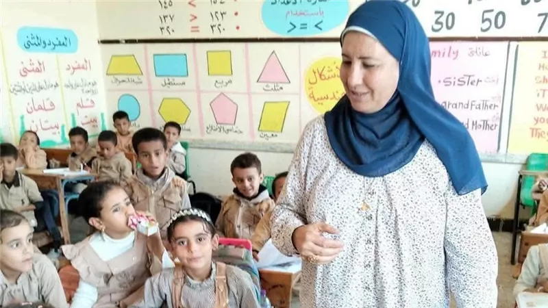 إدارة سمسطا التعليمية تكثف المتابعات الميدانية لضبط الانضباط وانتظام الدراسة بالمدارس