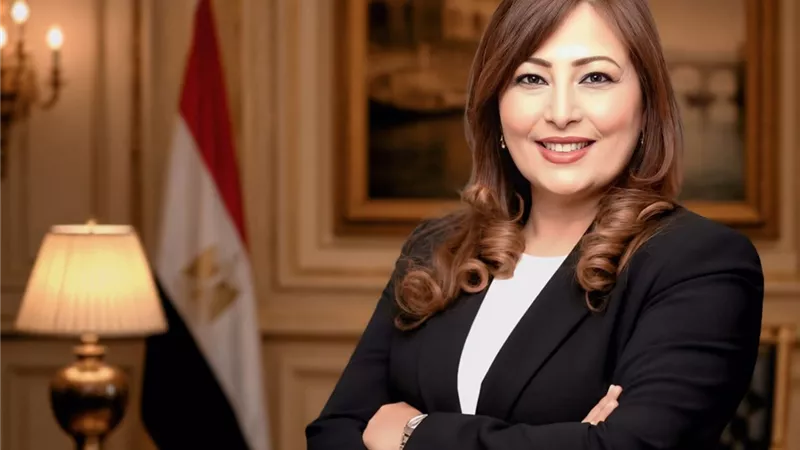 إليزابيث شاكر تدعو للالتفاف حول الوطن: روح أكتوبر تؤكد قدرتنا على تجاوز التحديات