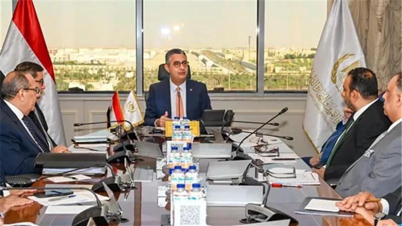 «التموين» تتحرك قبل أزمة الخبز.. خطة جديدة لتأمين القمح والدقيق الحر