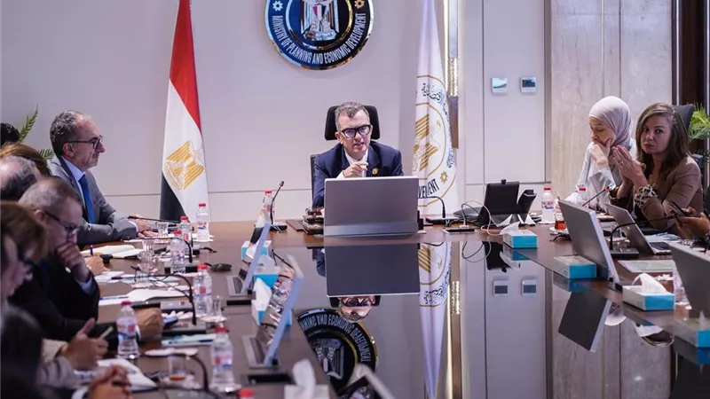 وزير التخطيط: الاقتصاد المصري حقق 5.1% نموًا بنهاية العام المالي الماضي