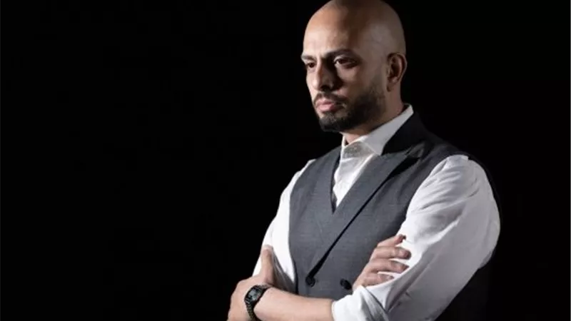 أحمد مراد يروج لـ الفيل الأزرق 3.. ماذا ينتظر يحيى؟