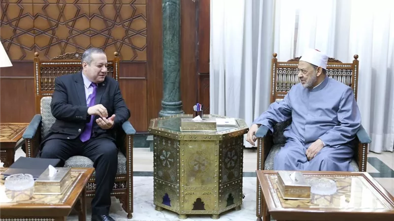 شيخ الأزهر يبحث مع رئيس هيئة ضمان جودة التعليم تطوير المعاهد والمناهج الأزهرية
