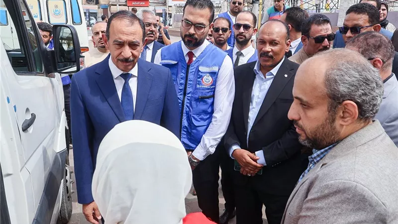 محافظ سوهاج يطلق فعاليات مبادرة «صحة وانتصار» بميدان الثقافة