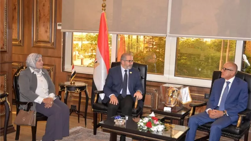 465 ألف مستفيد من منافذ التأمين الصحي بالأقصر وافتتاح منفذ جديد بأرمنت الحيط