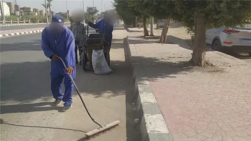 رفع 95 طن مخلفات من شوارع وميادين المنيا.. وتكثيف حملات النظافة بالأحياء