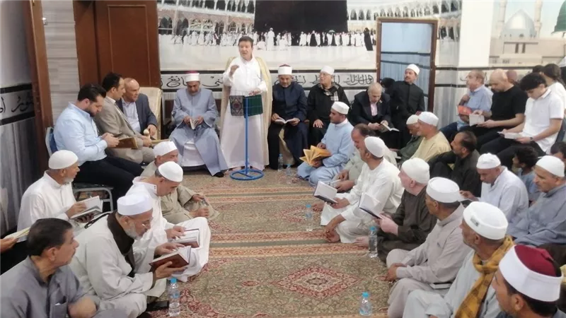 ختمة قرآنية في ذكرى رحيل الدكتور أحمد عمر هاشم بمسقط رأسه بالشرقية