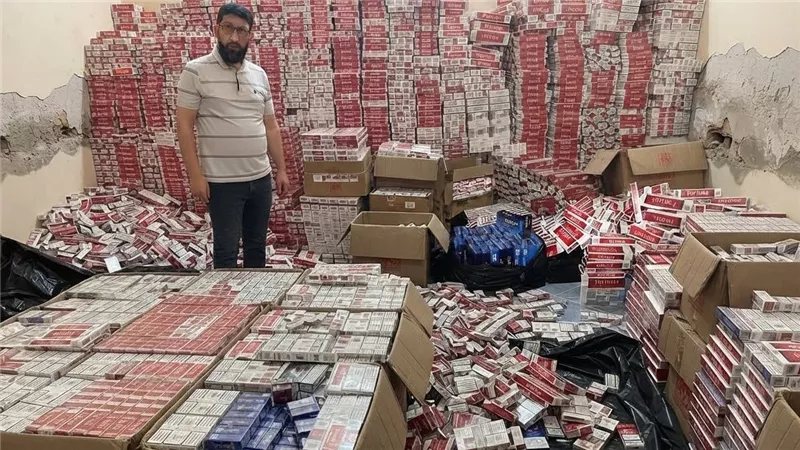 ضبط 800 ألف لتر مواد بترولية وكميات كبيرة من السجائر والسلع المخالفة بالإسكندرية 