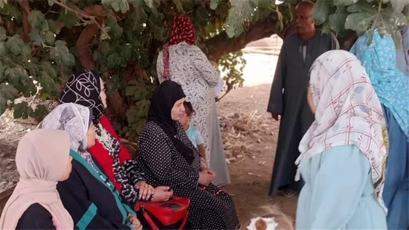 قومي المرأة بسوهاج يختتم حملة طرق الأبواب