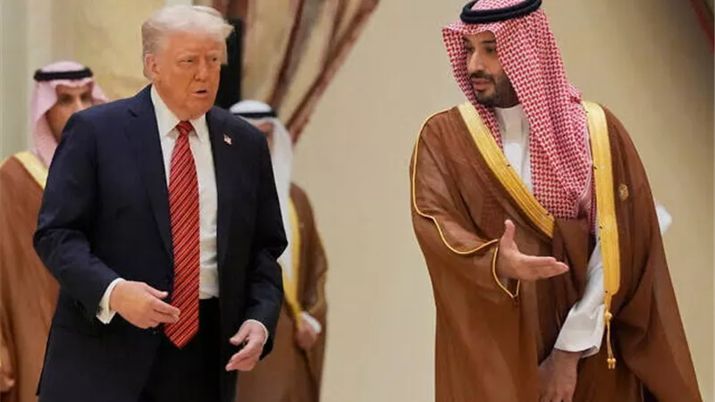 بلومبرج: إدارة ترامب حاولت منع السعودية من تصعيد الحرب ضد الحوثيين