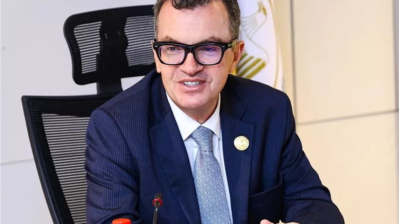 «التخطيط» و«إسلسكا» تبحثان تطوير مهارات القيادات الحكومية