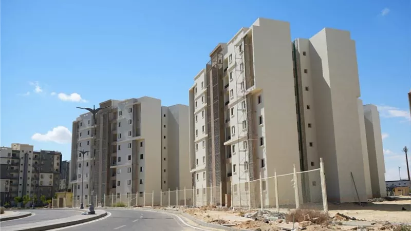 مدينة العلمين الجديدة تتابع تنفيذ المشروعات وتطرح فرصًا استثمارية