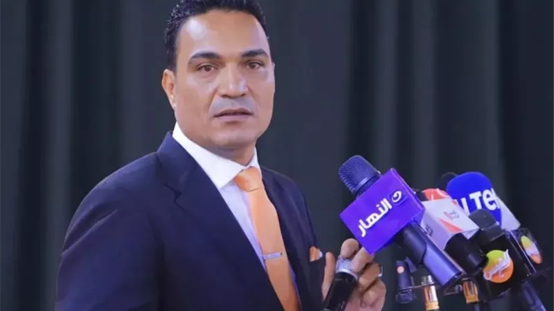 إبراهيم ضيف: استهداف مطاري أبها والملك خالد تصعيد خطير