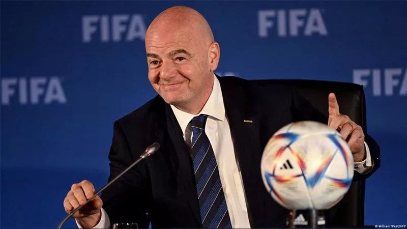 رئيس فيفا: قدمنا مليار دولار استثمارات في إفريقيا خلال 10 سنوات