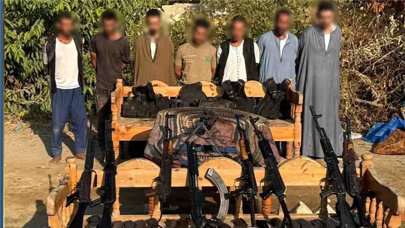 ضبط 7 عناصر إجرامية استولوا على 600 فدان وفرضوا إتاوات تحت تهديد السلاح بالجيزة