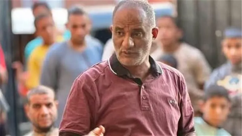 «أقلبها كباريه ولا أعمل إيه؟».. أخصائي بالمنيا ينتقد مخالفات الطالبات داخل مدرسة إعدادي