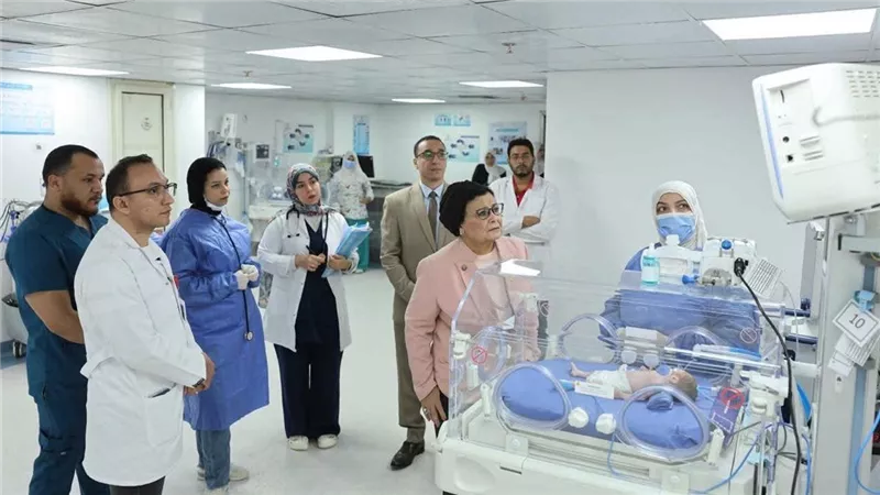 نائب وزير الصحة تتفقد مستشفى التأمين الصحي بالمنيا لمتابعة جودة خدمات الأم والطفل