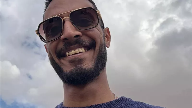 بعد معاناة مع المرض.. صحة قنا تنعى طبيب أسنان بمستشفى نجع حمادي