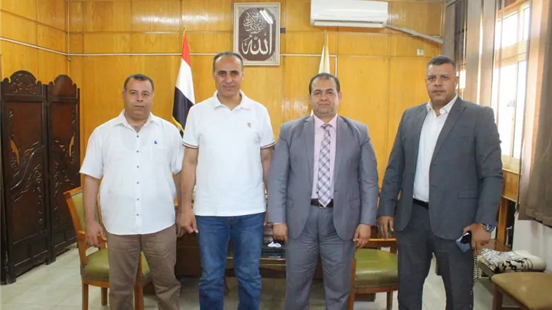 تعاون الصحة والعمل ببني سويف لتوفير الرعاية الصحية للعمالة غير المنتظمة