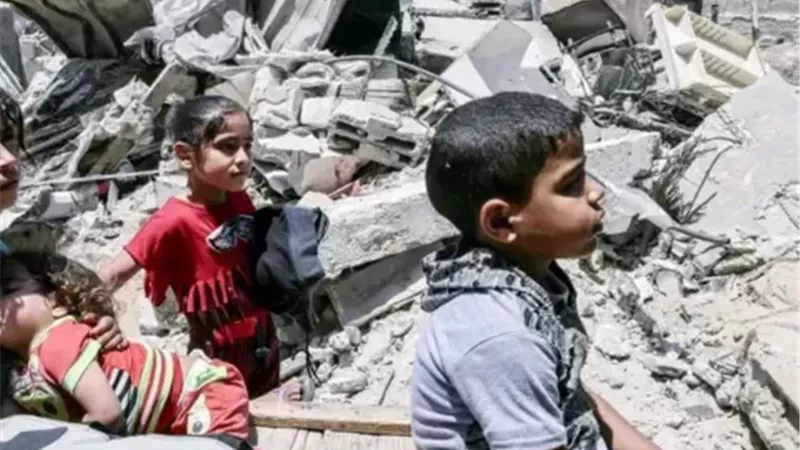 صحة غزة تحذر من انهيار القطاع الطبي.. 350 ألف مريض بالأمراض المزمنة يواجهون شبح نفاد الأدوية