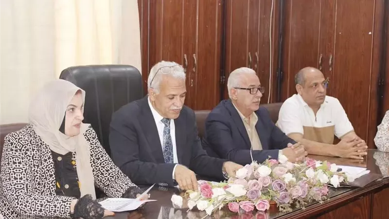 تعليم الإسماعيلية يرفع حالة الطوارئ.. اجتماع عاجل لمواجهة العجز والاستعداد لامتحانات أكتوبر 