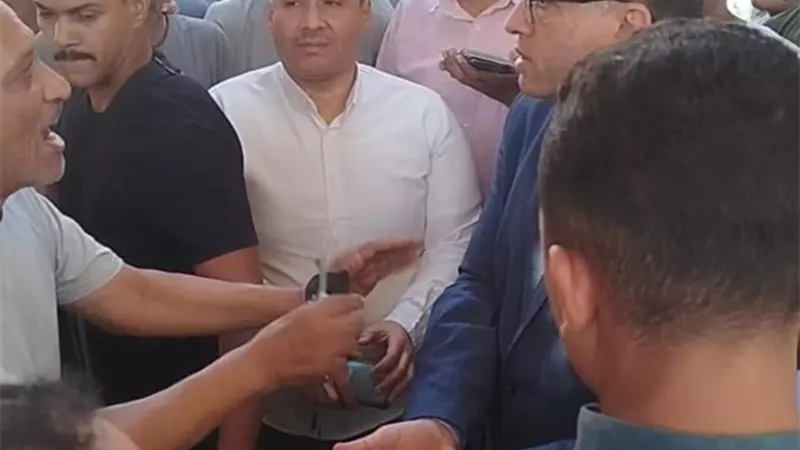 بعد زيارته المفاجئة ووجود تقصير.. محافظ قنا: تحويل جميع المسؤولين للتحقيق في واقعة السوق الحضاري بنجع حمادي