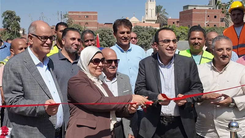 نائب محافظ الإسماعيلية يفتتح محطة للصرف صحي ومدرسة الشهيد محمد سليم بأبوصوير