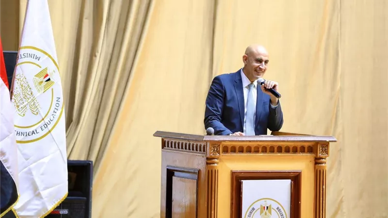 حصول المعلم على 90% من مجموعات التقوية.. تحرك جديد من وزارة التعليم