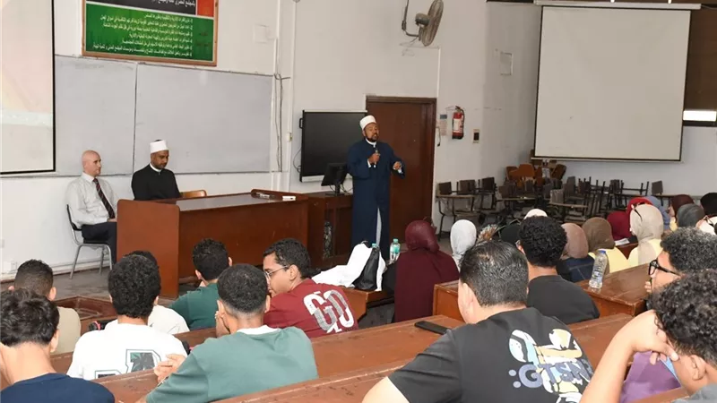 جامعة قناة السويس تواصل ندواتها التوعوية بكليات العلوم والألسن والزراعة والسياحة والفنادق