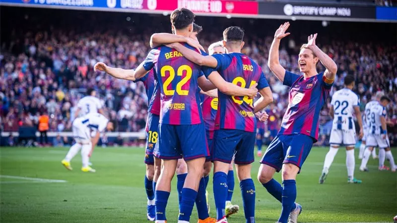 هل يظهر حمزة عبد الكريم؟ تشكيل برشلونة المتوقع أمام جالطة سراي في دوري الأبطال