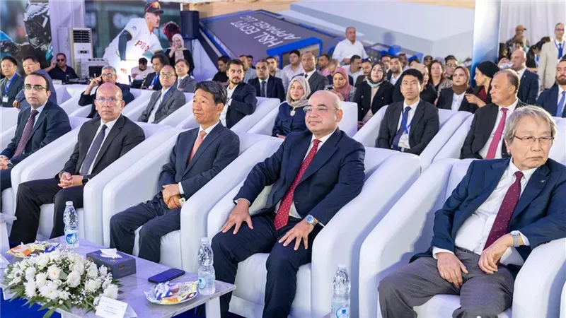 باستثمارات 30 مليون دولار.. شيخون يشهد وضع حجر أساس مصنع (إتش أند إل مصر) الكوري 