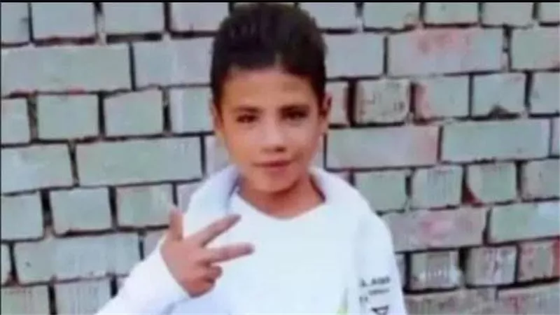 رحل سند العمر.. وفاة «يوسف» الابن الوحيد لوالديه في حادث عزبة سمعان والأب يعود من الغربة لدفنه