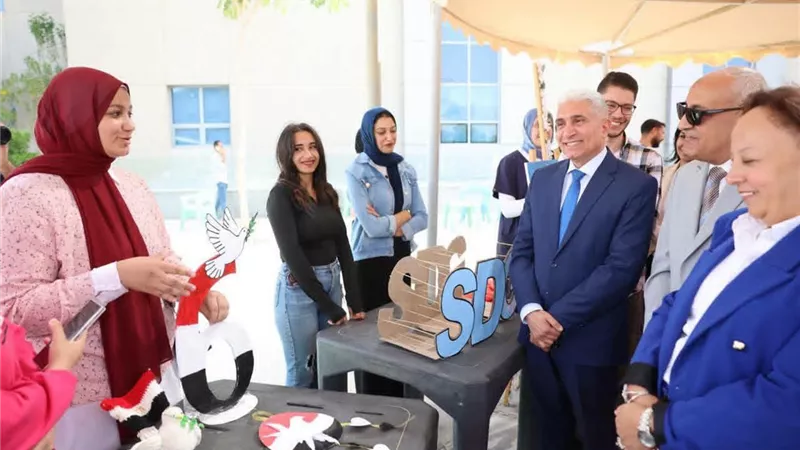 بالألوان والإبداع.. جامعة دراية بالمنيا تحتضن معرض «الفن من أجل السلام»