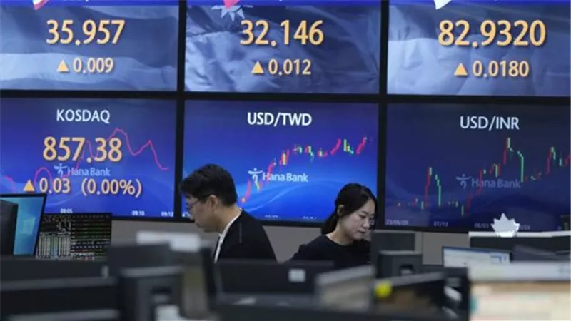 الأسهم الآسيوية ترتفع 0.6%.. هل يغيّر التضخم الأمريكي مسار المكاسب؟