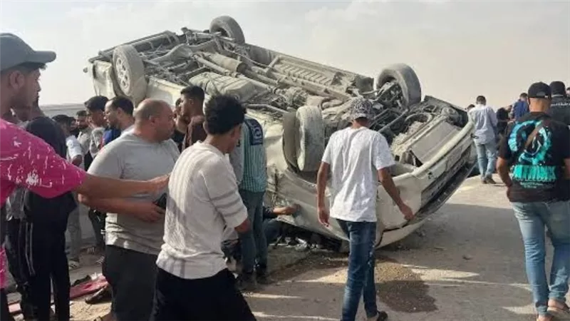 إصابة 10 أشخاص في انقلاب ميكروباص بطريق الفيوم الجديد ببني سويف