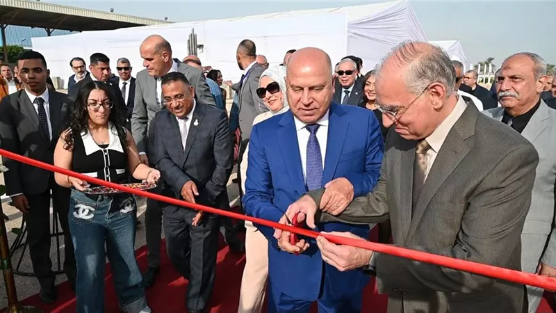باستثمارات 700 مليون جنيه.. وزير النقل يفتتح ميناء العامرية الجاف بالإسكندرية