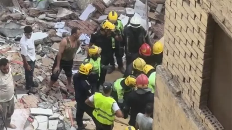 حادث انهيار عقار حدائق القبة.. شهود العيان يكشفون لأول مرة تفاصيل اللحظات الأخيرة 