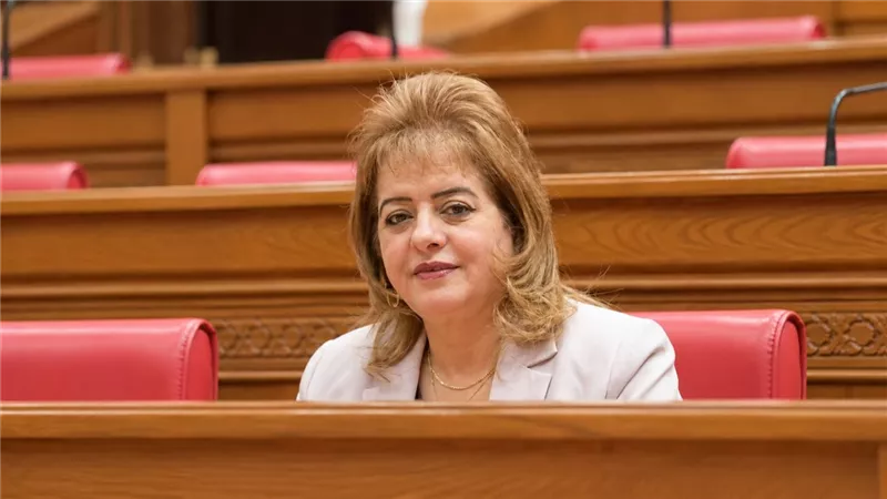 تحرك برلماني لمراجعة قرار إضافة العربية والدراسات إلى مجموع طلاب المدارس الدولية