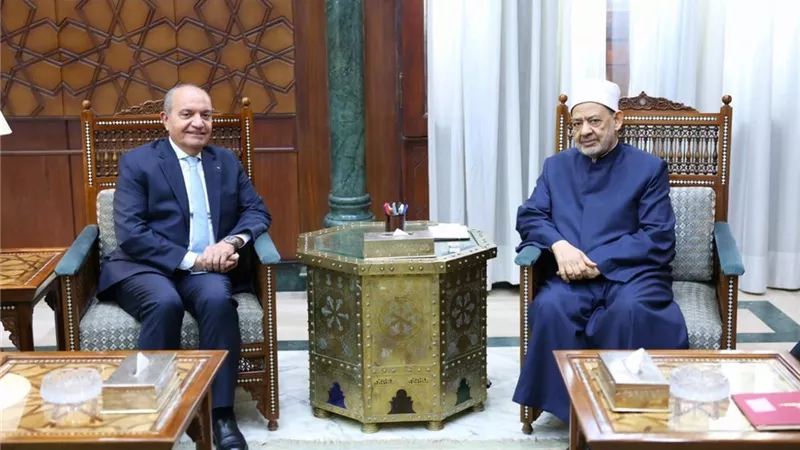 شيخ الأزهر يتلقى دعوة من الأمير الحسن بن طلال للانضمام إلى مجلس أمناء الوقف الهاشمي للقدس