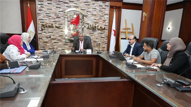 نائب محافظ سوهاج يدشن ورشة عمل لتأهيل وحدات التنمية الاقتصادية بالمراكز والمدن 