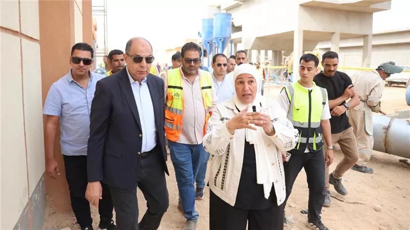بتكلفة مليار جنيه.. محافظ المنيا يتفقد محطة معالجة الصرف الصحي ببلنصورة