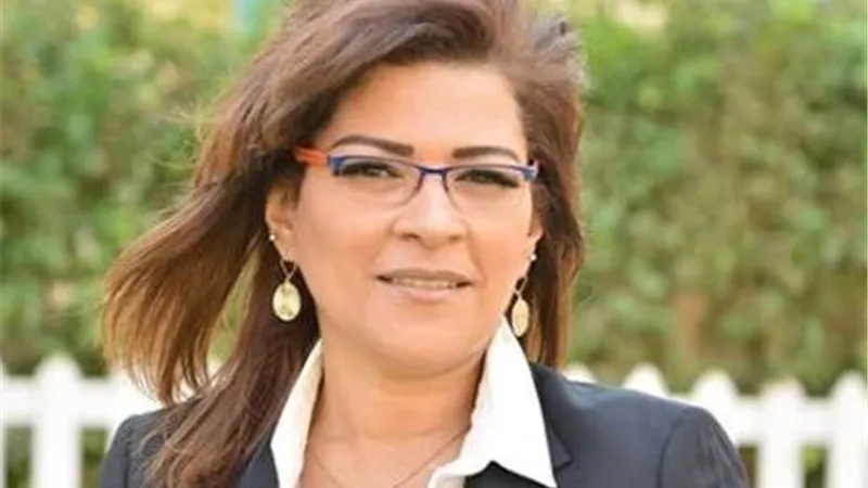للجمع بين عضوية نقابتين مهنيتين.. نقابة الصحفيين تقرر شطب فاطمة ناعوت
