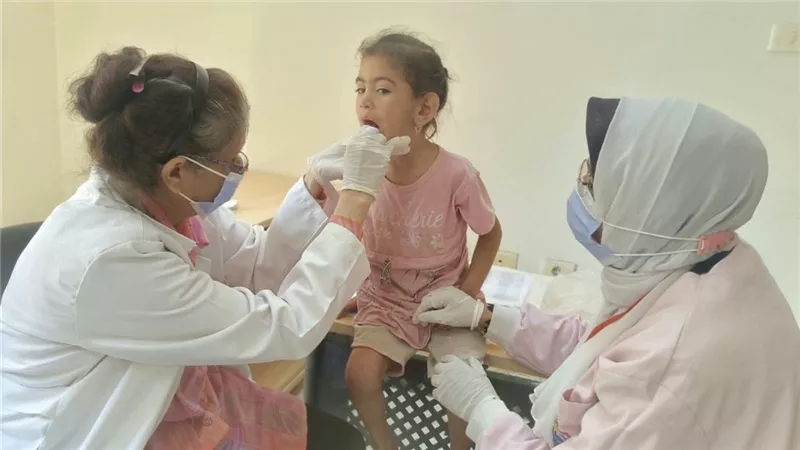 صحة المنيا تقدم 1885 خدمة طبية مجانية لأهالي جبل الطير البحرية