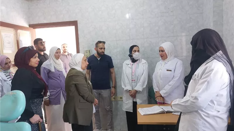 الكشف على 1462 مواطنًا من خلال قافلة طبية مجانية بقرية طوسون.. صور   