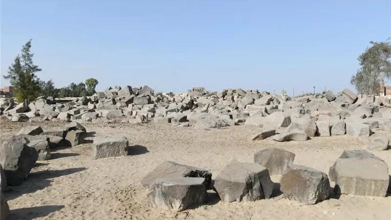وزير السياحة والآثار يوجه بإعداد خطة متكاملة لإعادة بناء معبد بهبيت الحجارة بالغربية