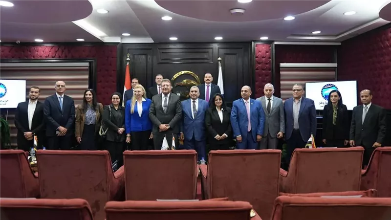 مستقبل وطن يعيد ترتيب أولوياته الاقتصادية.. حلول مقترحة للدين والفقر وتحسين معيشة المواطنين